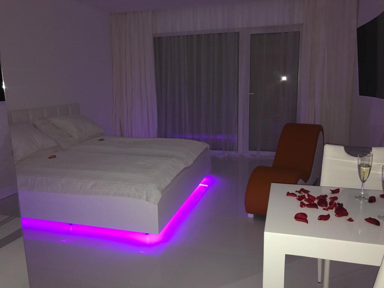 Wellness Apartments In Velence Ngoại thất bức ảnh